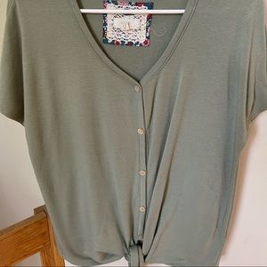 Green button-up t-shirt